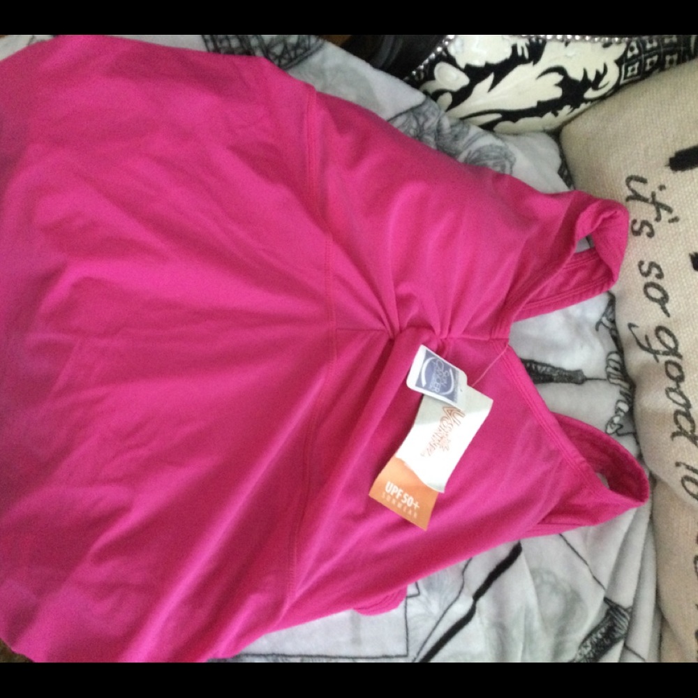 New with tags uvskinz size 3xl bathing suit top or workout top